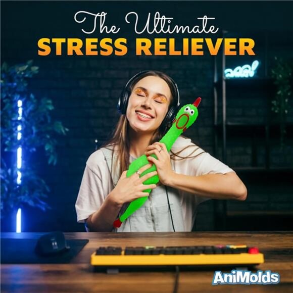 Crazy Huge Rubber Chicken - 29 Inch Giant Screaming Noise Makers for Parties - Picture 4 of 7